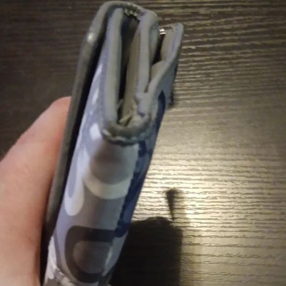 Coach Ashley Optic Art Gray and Navy Tri-Fold Compact Wallet EUC - Picture 10 of 13